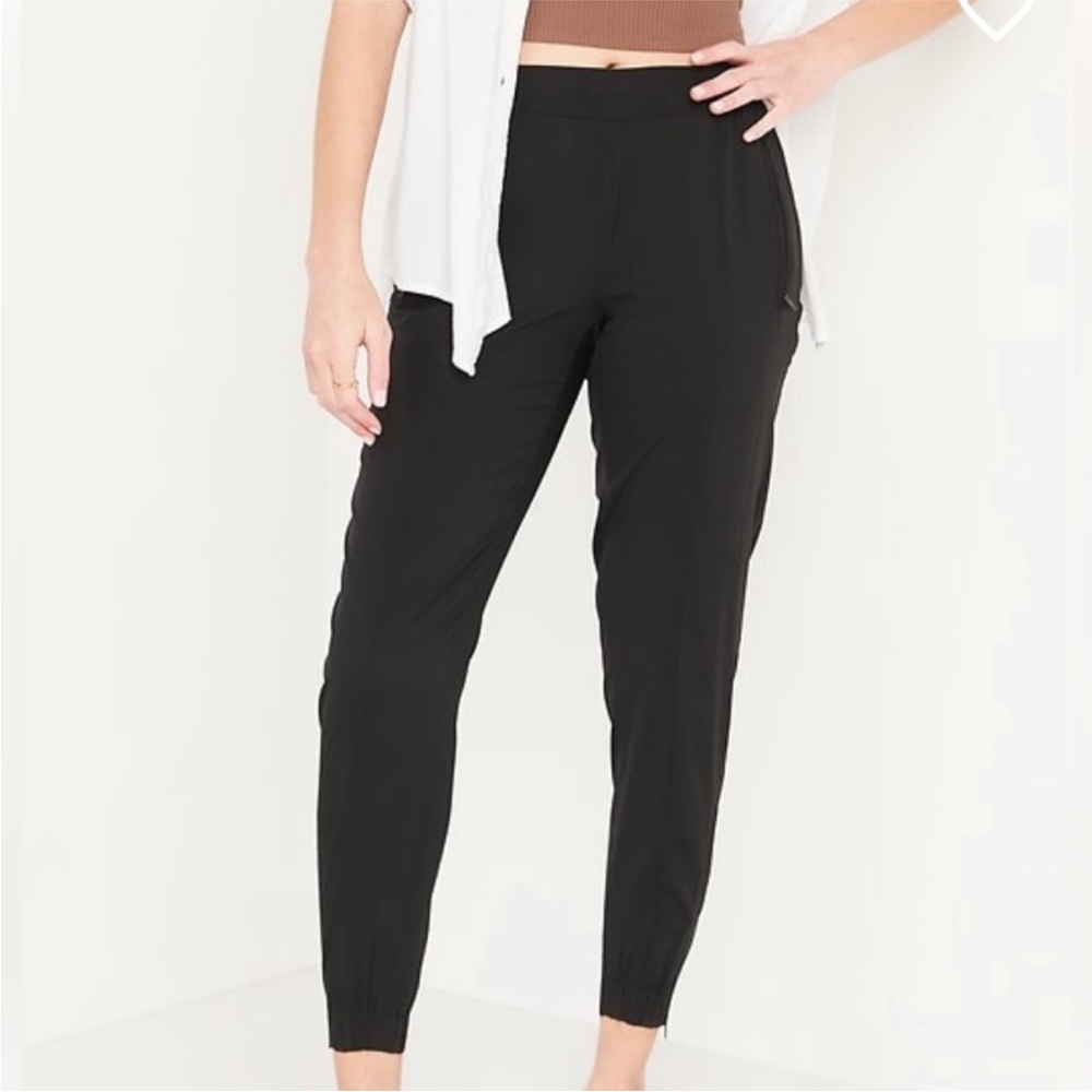 Old Navy Stretch Tech Joggers Black size 3X Plus Size